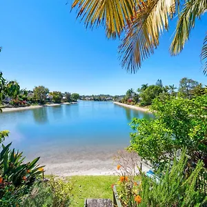 https://peaceful-and-quiet-elanora-gold-coast.queenslandhotels.net