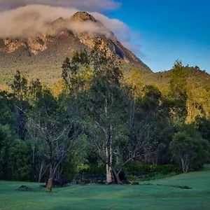 https://tuckeroo-house-and-gardens-min-2-nights.queenslandhotels.net